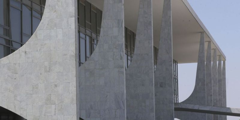 Governo exclui EBC, Correios, Serpro e outras estatais de privatização