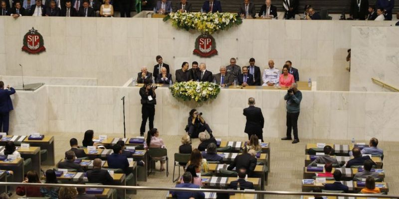 Deputados tomam posse e PL vai comandar a presidência da Alesp