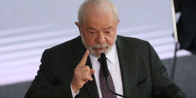 Presidente lamenta resultado do PIB e cobra investimentos de empresas