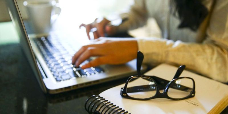 Brasileiro prefere cursos online para qualificação ao mercado