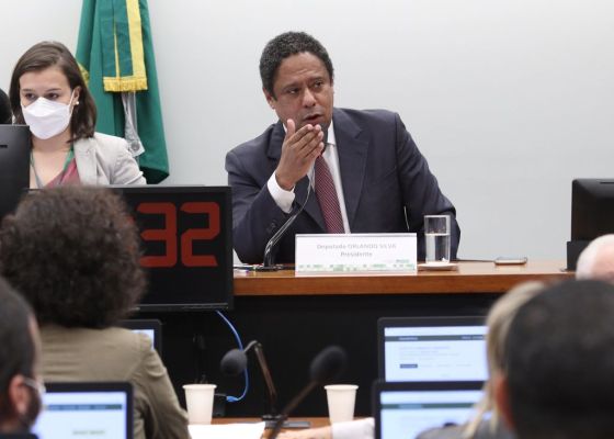 Assessora digital de Dino diverge com relator sobre PL das Fake News