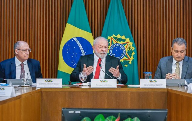 Governo envia arcabouço fiscal sob resistência anunciada de aliados