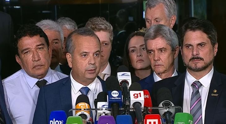 Piso da enfermagem vira pólvora em discussão no Congresso