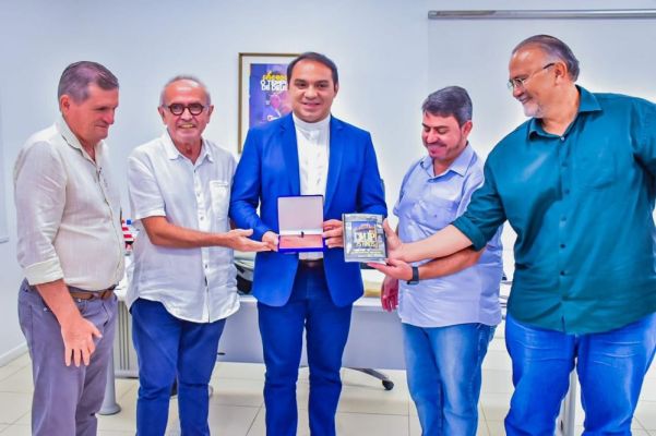 Cícero sanciona Lei que torna Missa da Luz patrimônio imaterial de João Pessoa