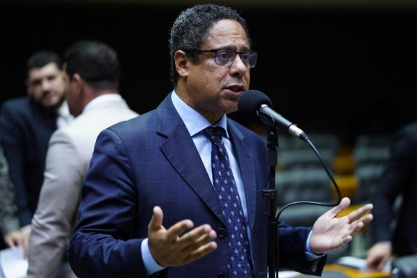 PL das Fake News: Confira a íntegra do parecer do relator