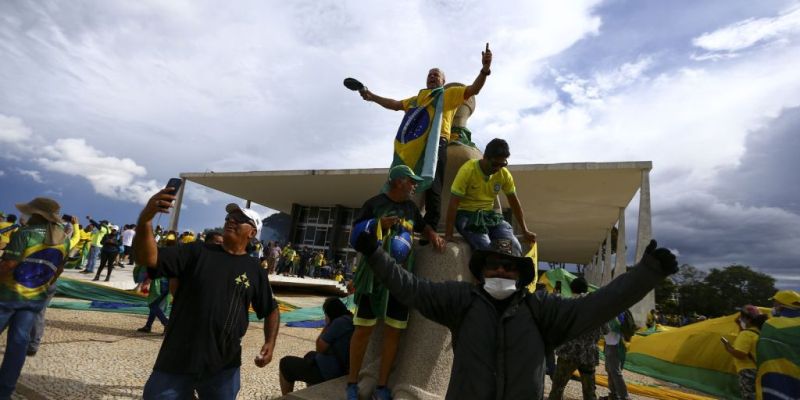 STF tem 4 votos para tornar réus 250 denunciados por atos golpistas
