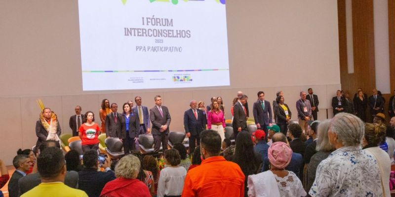 Lula estimula movimentos sociais a se comunicar pelas redes