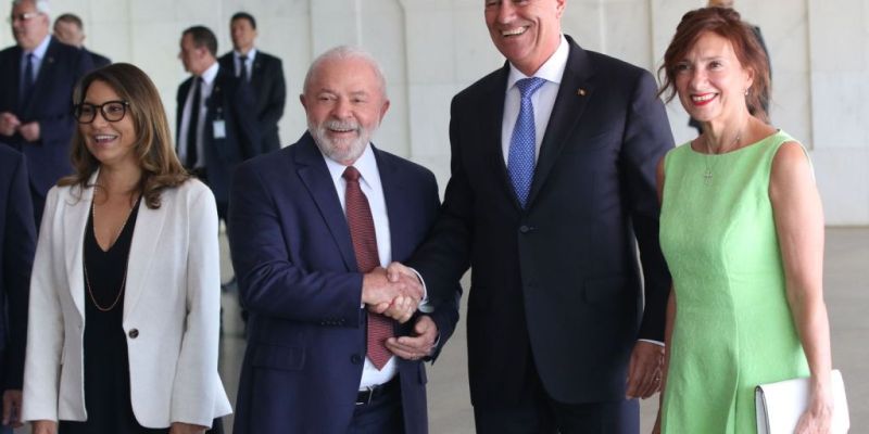 Lula quer ampliar relações com a Romênia na agricultura e defesa