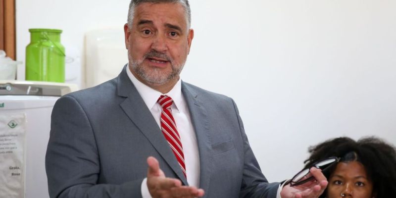 CPI mostrará MST como grande produtor de comida, diz Pimenta