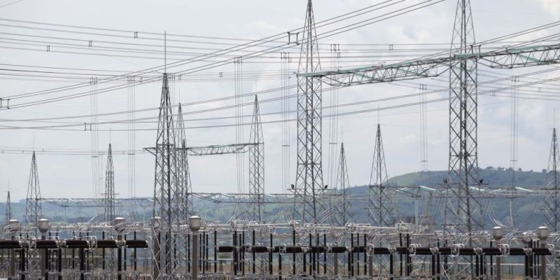 Ministro anuncia investimentos em transmissão de energia