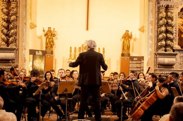 Orquestra Sinfônica Municipal realiza concerto no Centro Cultural São Francisco