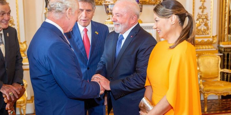 Rei Charles pede a Lula que Brasil cuide da Floresta Amazônica