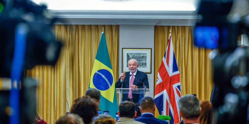 Banco Central tem autonomia, mas não é intocável, diz Lula