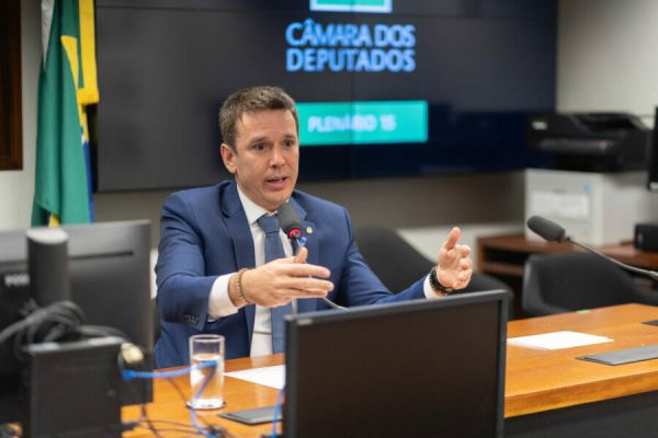 “É cedo para paralisar o Brasileirão”, diz autor da CPI das apostas esportivas