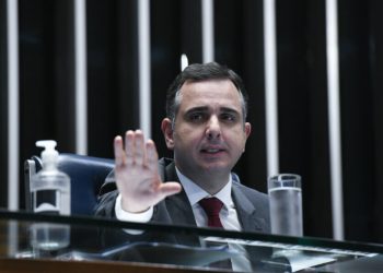 À espera da MP 1154, Senado suspende comissões