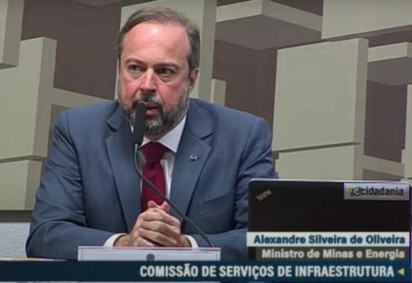 Alexandre Silveira discute exploração de petróleo na costa da Amazônia