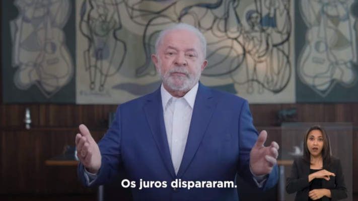 Novo salário mínimo passa a valer: No dia do Trabalho, Lula anuncia reajuste anual
