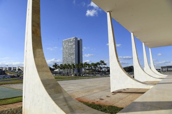 Aprovação de arcabouço fiscal fortalecerá o governo, prevê especialista