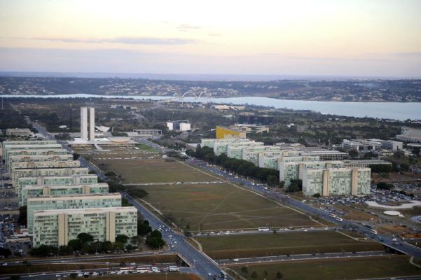 Reversão do esvaziamento de ministérios é urgente, alerta coalizão do clima