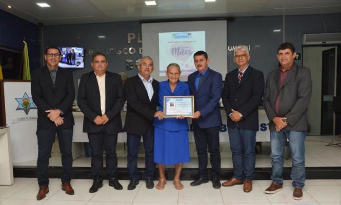 Câmara de Boa Vista realiza Sessão Especial em homenagem ao Dia das Mães