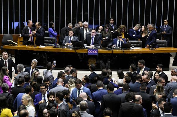 Governo evita desgaste ao garantir maioria em CPMI