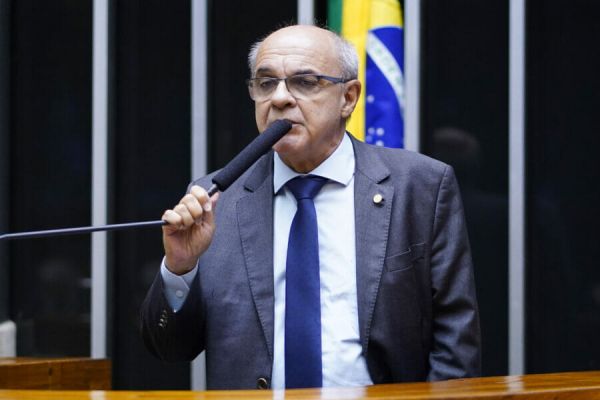 “Covardia inominável”, diz deputado que vendeu Vinicius Jr ao Real Madrid