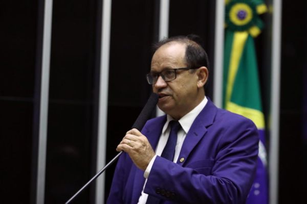 Bancada evangélica critica participação do CGI no PL das Fake News