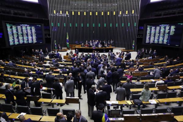Câmara cria novas funções comissionadas na Justiça