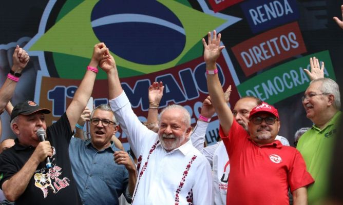 Lula volta a criticar juros em celebração do Dia do Trabalho