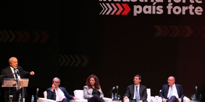 Lula prega paciência com mudanças na estrutura de ministérios