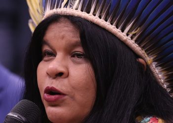 Grupo debate enfrentamento à violência política contra mulheres