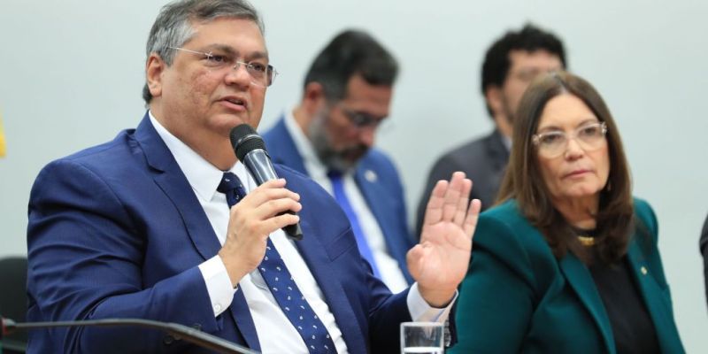 “Conspirar contra a saúde pública é corrupção gravíssima”, diz Dino