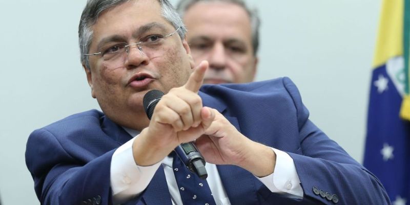 PF prende 47 CACs com mandados de prisão em aberto
