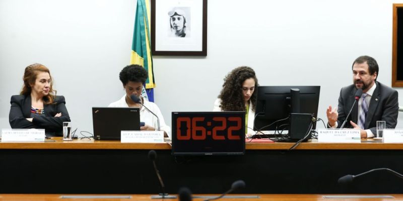 Maior parte da população apoia regulação das plataformas digitais