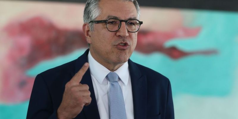 Padilha: novo piso salarial é reconhecimento do papel da enfermagem