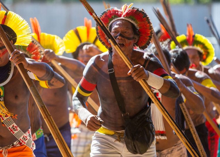 Indígenas acampam em Brasília à espera da decisão sobre Marco Temporal