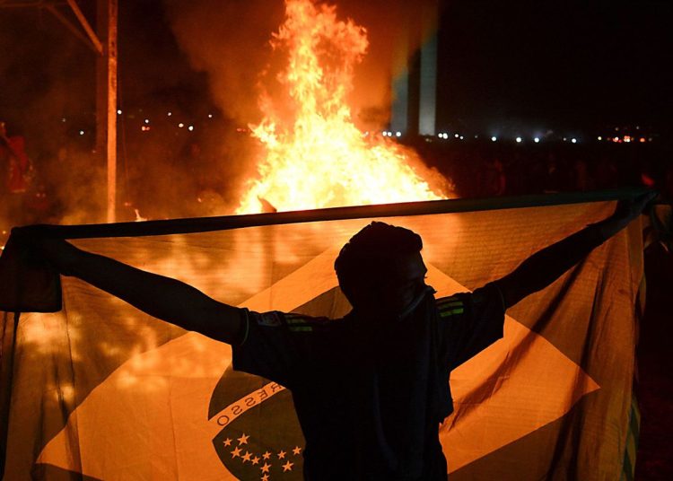 Cenário de revolta e insatisfação social ajudou a compor junho de 2013