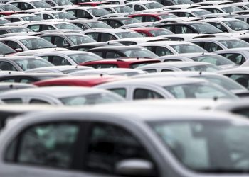 Volkswagen suspende produção de carros no país