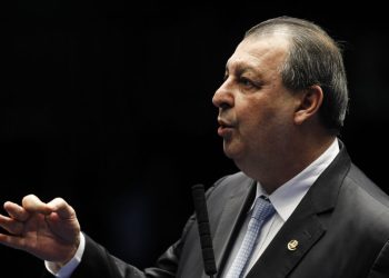 Comissão do Senado vota arcabouço fiscal