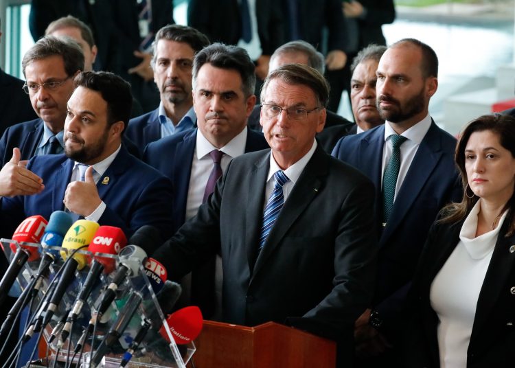 Bolsonaristas querem crescer na eleição de 2024 com discurso vitimista por inelegibilidade