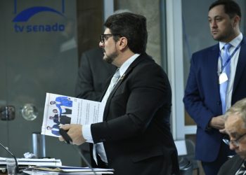 Twitter bloqueia contas do senador Marcos do Val