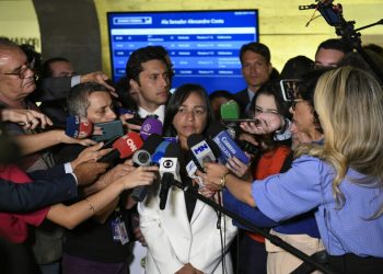 Relatora quer Anderson Torres e Ricardo Capelli nos primeiros depoimentos da CPMI