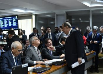 Relator retira Fundo Constitucional do arcabouço fiscal