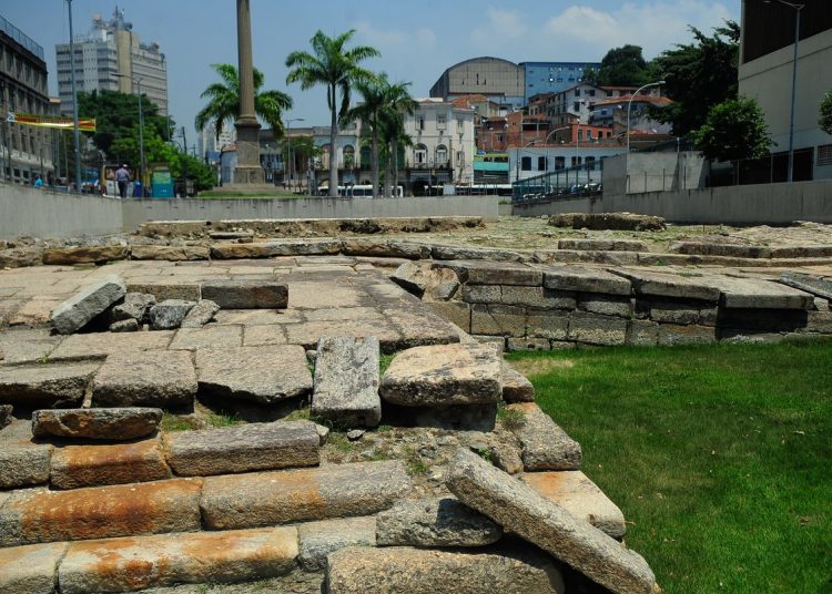 Sítio do Cais do Valongo é homenageado com prêmio do Iphan