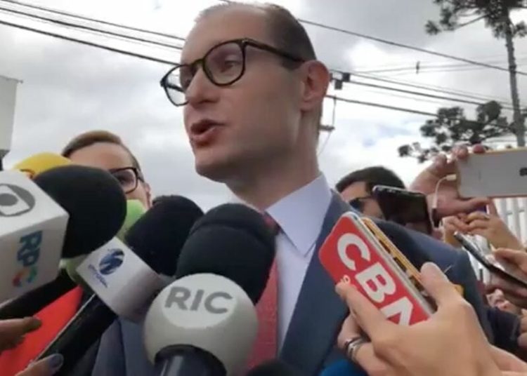 Quem é Cristiano Zanin, que será novo ministro do STF