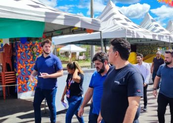 Bruno vistoria estrutura do São João de Galante