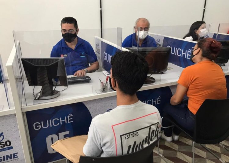 Sine-JP disponibiliza 140 vagas de trabalho e oferece capacitação gratuita sobre como elaborar um currículo