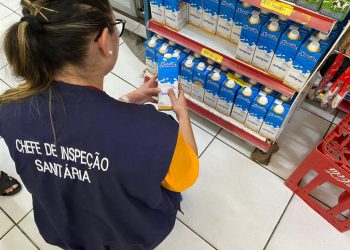 Vigilância Sanitária fiscaliza venda de laticínios com a comercialização suspensa pela Anvisa