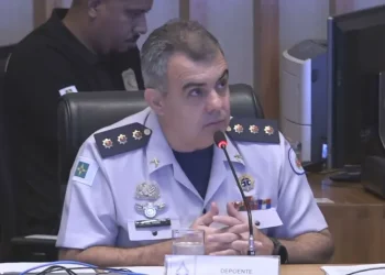 Coronel da PM do DF apresenta atestado e CPMI será cancelada nesta segunda