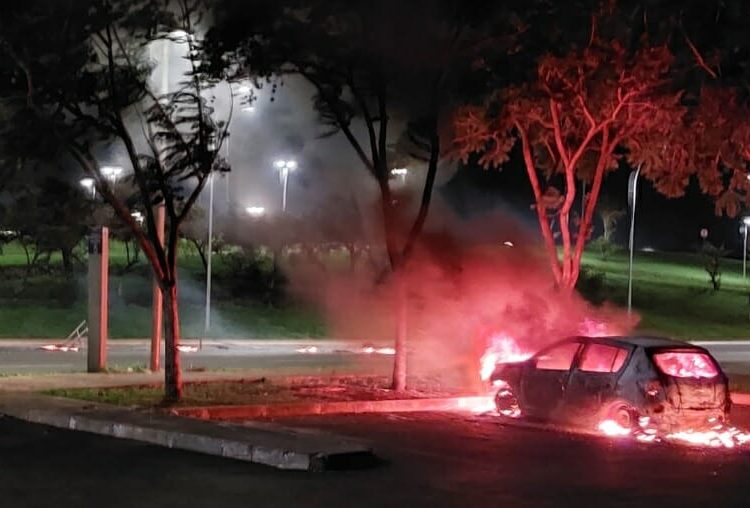 Investigações vão começar a partir do 2º turno, propõe relatora da CPMI. Siga